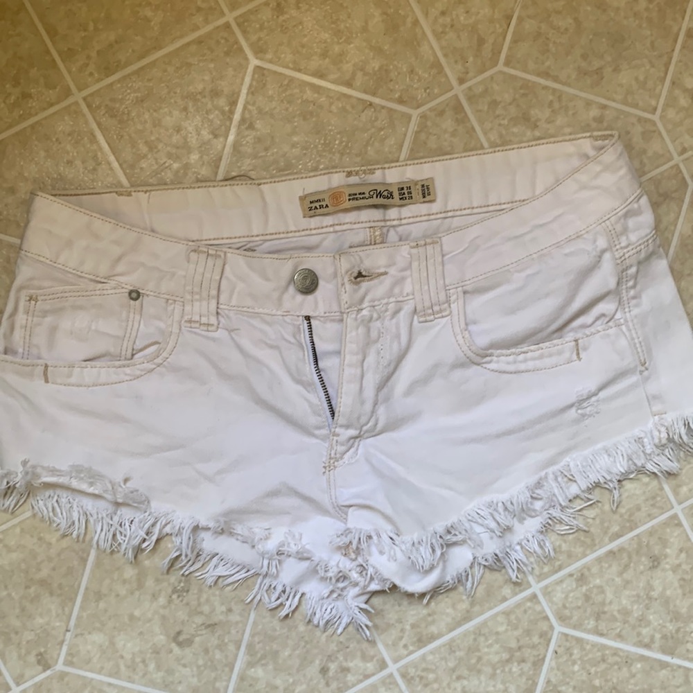 Zara short zipper broken